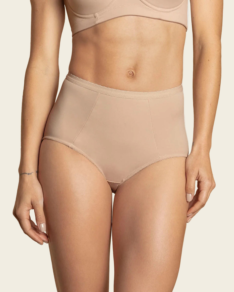Panty clásico de control suave con excelente modelación