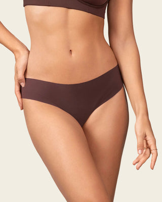 Panty brasilera invisible ultraplano sin elásticos y de pocas costuras#color_c56-cocoa