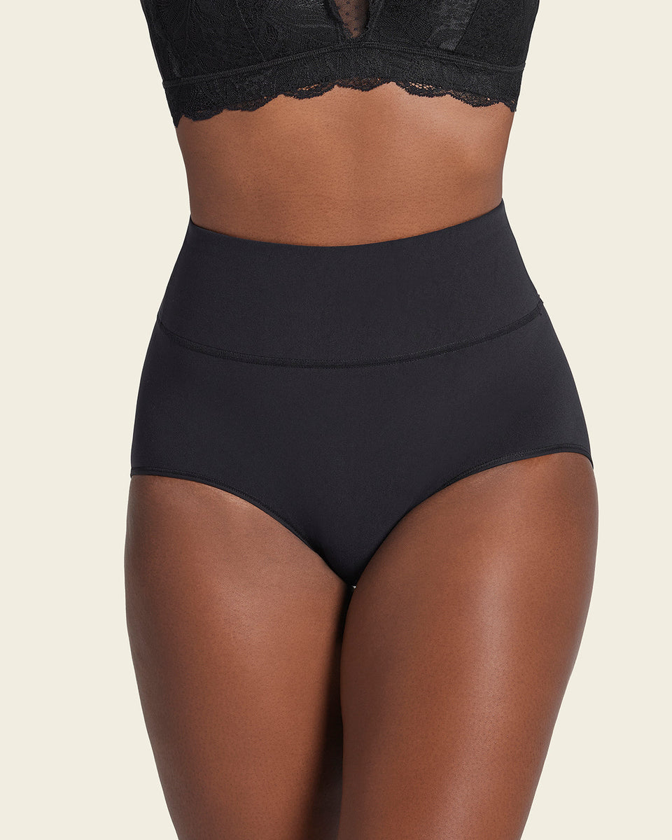 Panty faja de control moderado tiro alto en SkinFuse