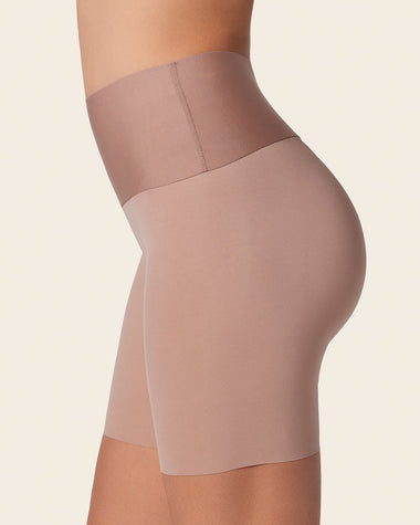 boxer-tipo-short-de-apariencia-invisible-con-fajon-antideslizante#color_857-cafe-medio