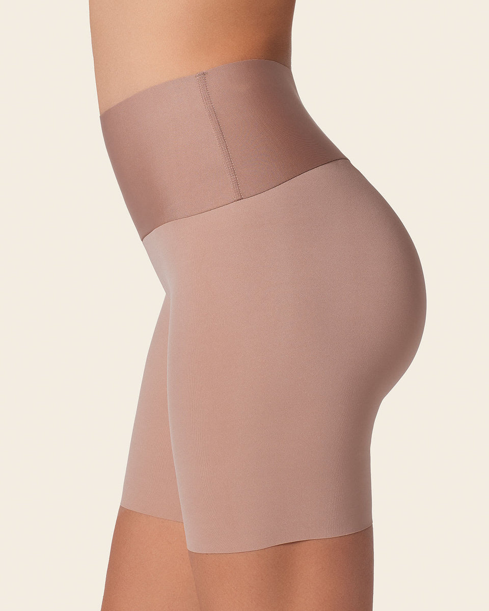 boxer-tipo-short-de-apariencia-invisible-con-fajon-antideslizante