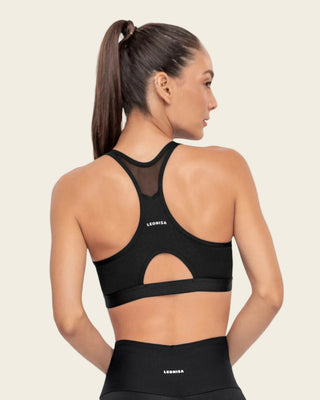 top-deportivo-con-espalda-atletica-en-material-de-secado-rapido#color_700-negro