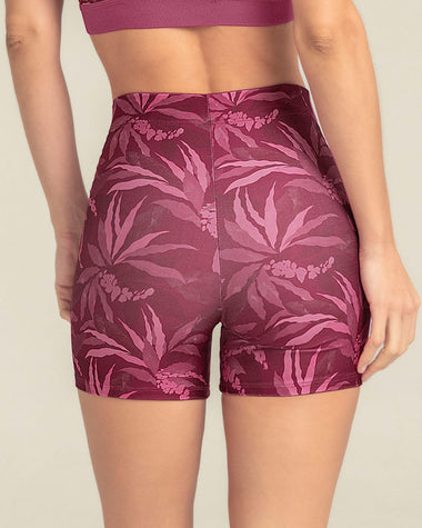 Short corto deportivo ajustado y ligero con cómodo elástico en cintura#color_394-estampado-flores