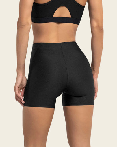 short-corto-deportivo-ajustado-y-ligero-con-comodo-elastico-en-cintura#color_700-negro