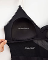 vestido-de-bano-entero-control-suave-de-abdomen-elaborado-con-nylon-reciclado#color_701-negro-blanco